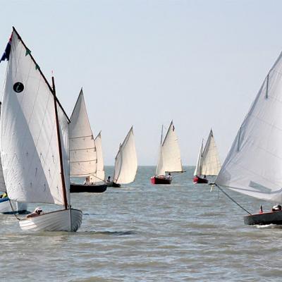 Arrivée en flottille de voile-Aviron à la citadelle de Brouage