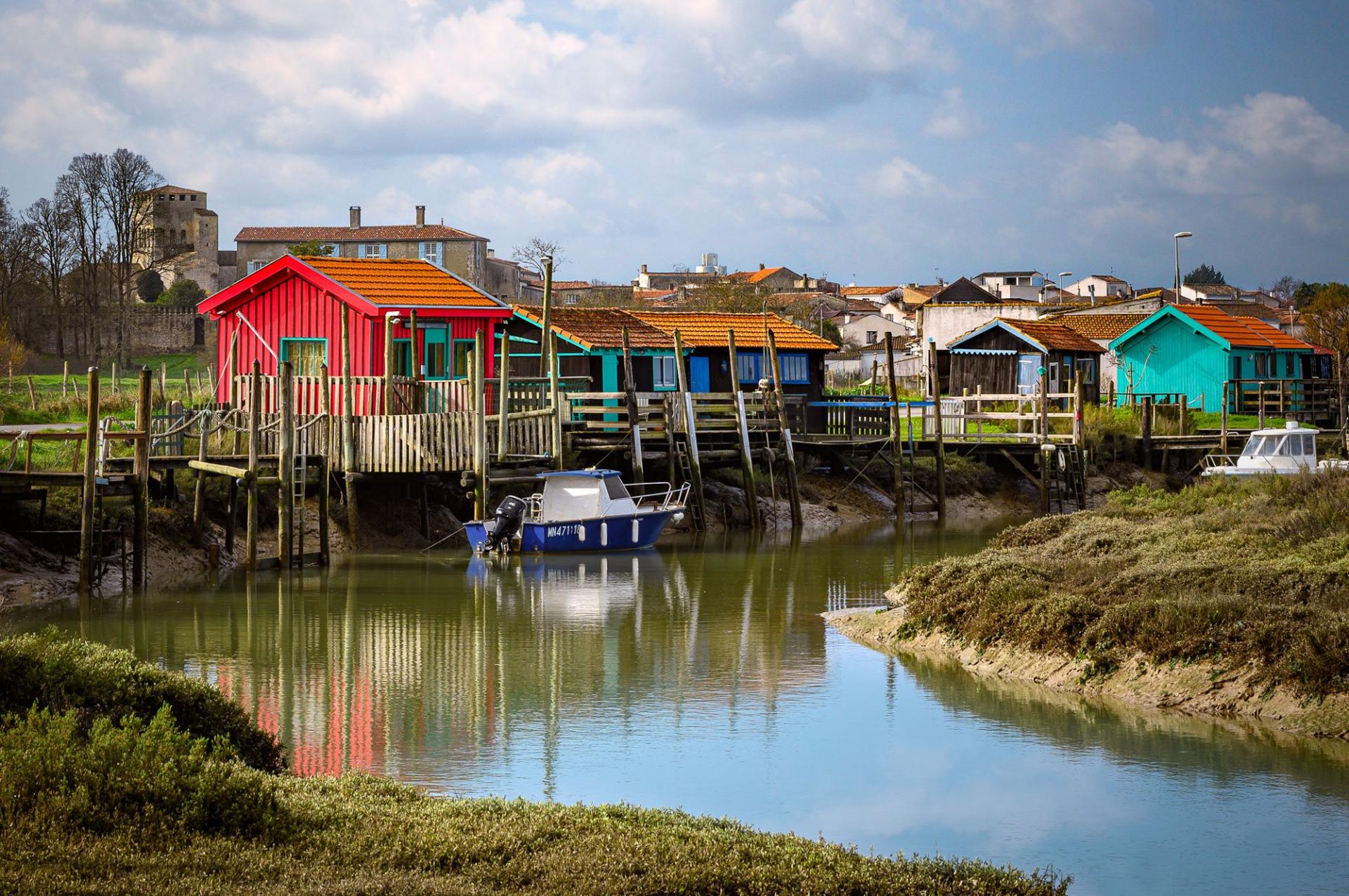 Mornac sur seudre vue bateaux et village