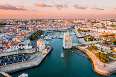 Vue aerienne sur le vieux port de la rochelle